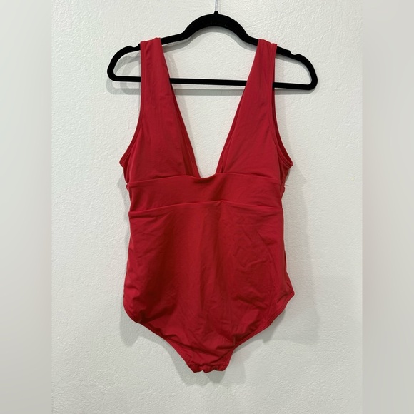 Andie Mykonos One Piece Swimsuit in Large Tall - Picture 6 of 9